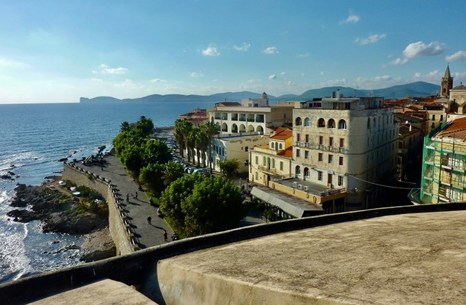 30 milionów euro na wsparcie lotów z Sardynii 