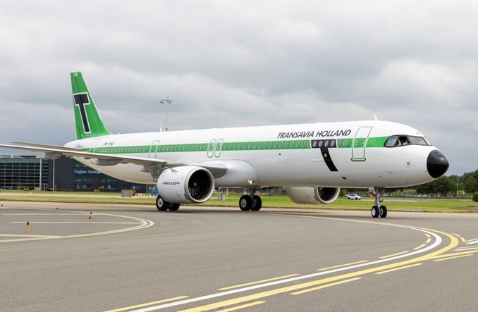 Amsterdam: Prawie 6,6 mln pasażerów w lipcu i słabsze cargo