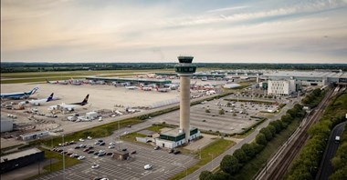 LOT poleci do Londynu-Stansted 