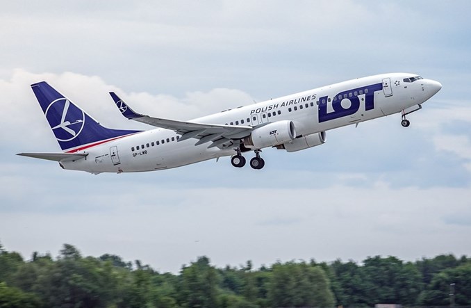 Lotnisko w Radomiu zamknięte do 2 września. LOT poleci z Warszawy [aktualizacja]