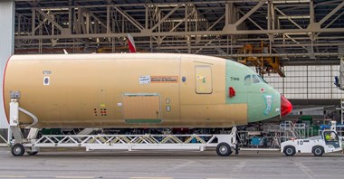 Pierwsze sekcje kadłuba A350F na linii montażu końcowego w Tuluzie (zdjęcia)