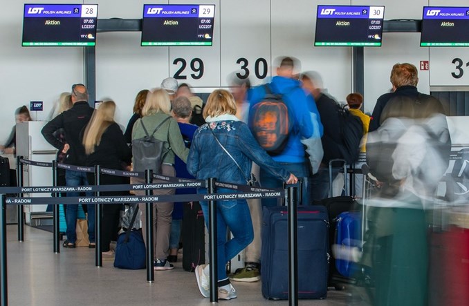 Radom: Ponad 17 tys. pasażerów w sierpniu i blisko 50 tys. latem