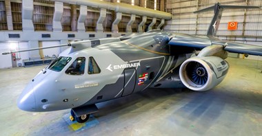 Embraer: Nowe malowanie firmowego KC-390 Millennium