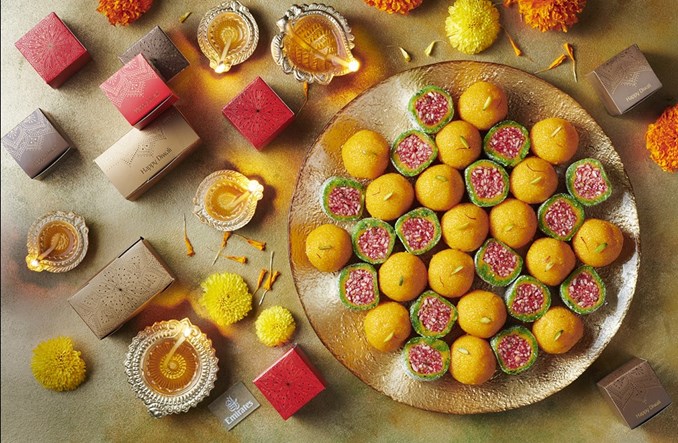 Emirates świętują Diwali na pokładzie i w salonach lotniskowych