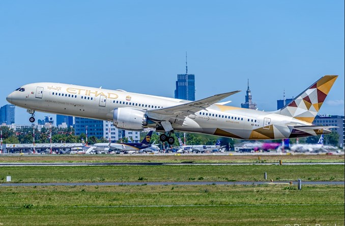 Etihad. W sezonie zimowym zmiana rozkładu z Warszawy