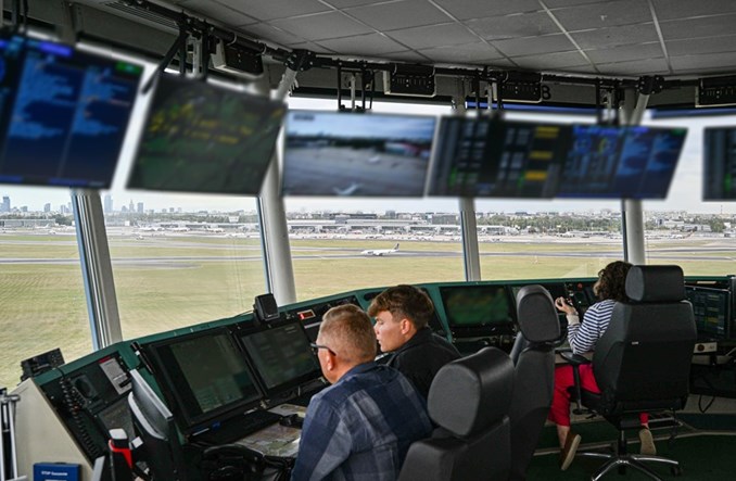 53 kandydatów i kandydatek rozpoczyna szkolenie w PAŻP