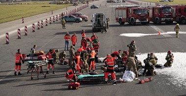 Wrocław: Ćwiczenia służb ratowniczych na lotnisku