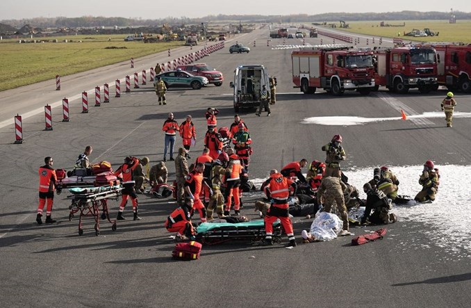 Wrocław: Ćwiczenia służb ratowniczych na lotnisku