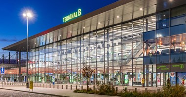 Katowice-Pyrzowice. Rekordowy październik, pasażerów wciąż przybywa