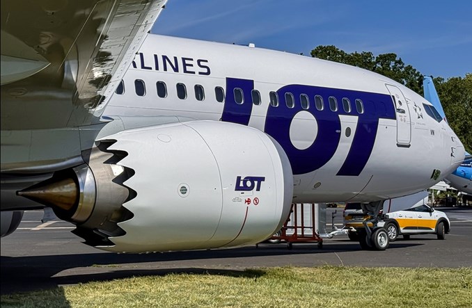 LOT: Niemal 10 mln pasażerów na koniec października 