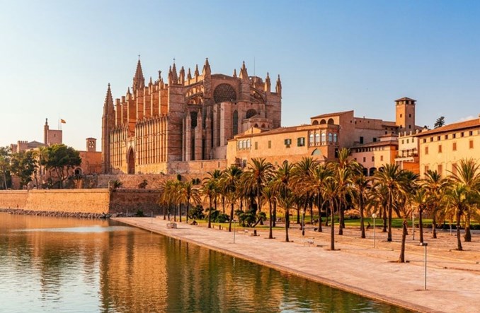 PLL LOT polecą na Baleary! Od maja rejsy na Majorkę!