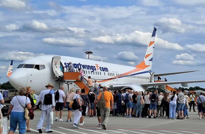 Łódź: Rekord z wąsem pobity! Historyczny wynik lotniska!