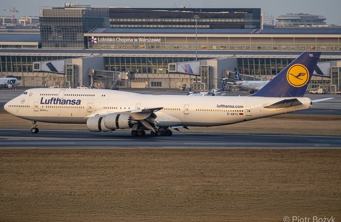 Lufthansa sprzedaje dwa B747-8. Samoloty trafią do USAF