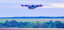 Prototyp eVTOL Eve Air Mobility oblatany
