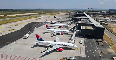 Serbia wprowadza testy alkoholowe dla pilotów i stewardów