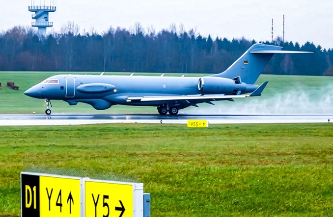 PEGASUS wchodzi w kolejną fazę. Pierwszy samolot programu dotarł do Niemiec