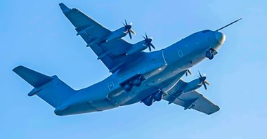 Chiny testują nowy wojskowy samolot transportowy Y-15. Prawie jak A400M