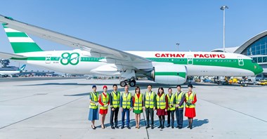 Cathay Pacific świętują 80 lat działalności pod hasłem „80 Years Together”