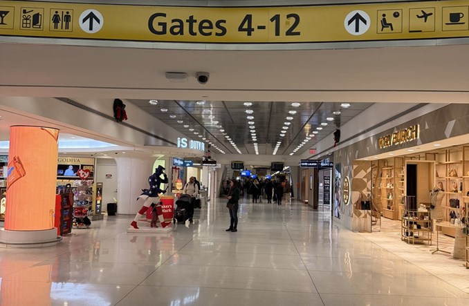 LOT użytkownikiem starego terminala 1 na JFK