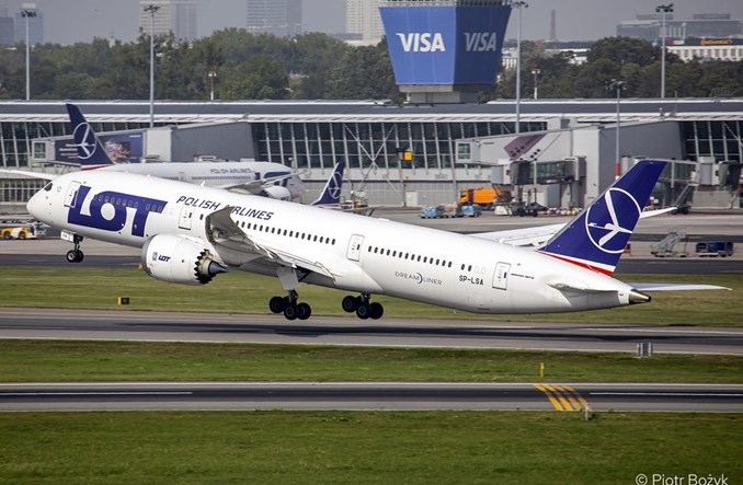 LOT: WiFi na pokładzie pierwszego samolotu w marcu 