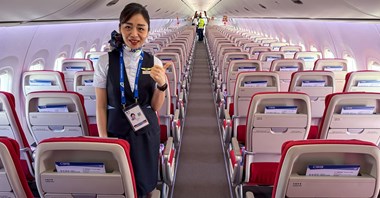 Zaglądamy na pokład chińskiego comaca C919 (zdjęcia)