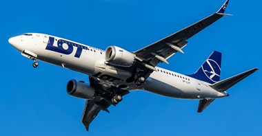 LOT znów obsłuży Islandię nocą 