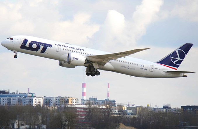 Dreamliner LOT na trasie krajowej. Katowice – Warszawa w ramach przebazowania