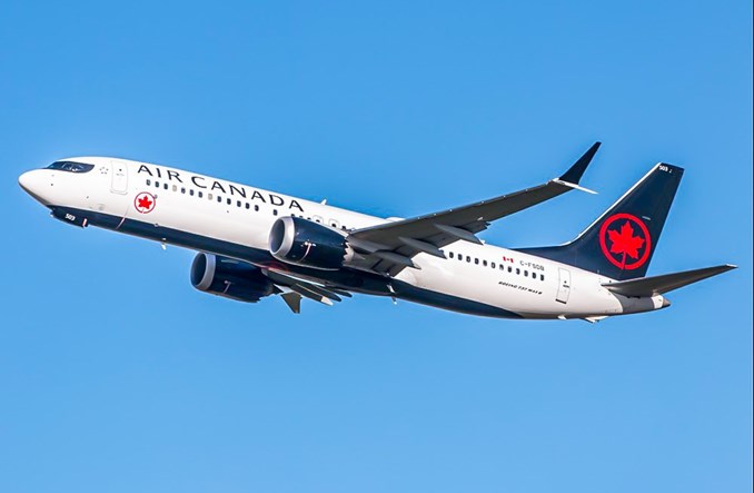 Pierwszy boeing B737-8 MAX we flocie Air Canada Rouge