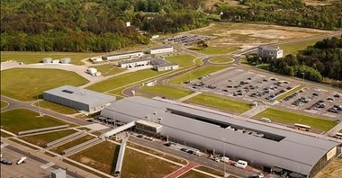 Modlin: Oferty na terminal tymczasowy powyżej kosztorysu