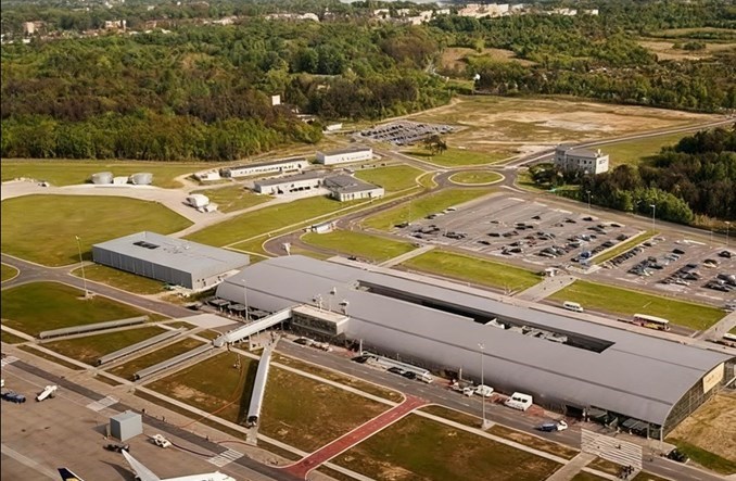 Modlin: Oferty na terminal tymczasowy powyżej kosztorysu