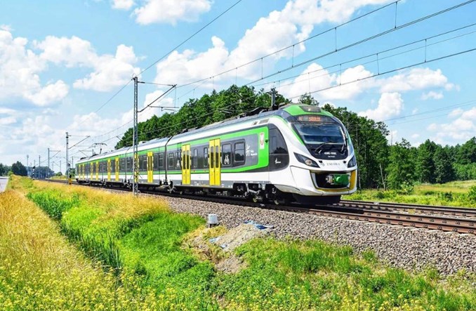 Modlin. Nowe nocne połączenia kolejowe poprawią dostępność lotniska