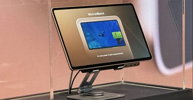 Thales prezentuje FlytEDGE Aura. Nowa generacja pokładowej rozrywki