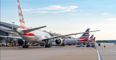 American Airlines niechętne fuzji z United Airlines