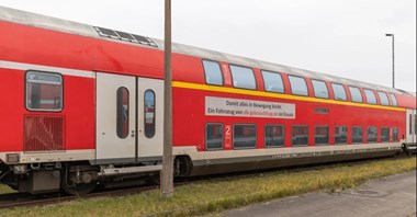 Wagony piętrowe na Hel? Pomorskie chce kupować używane 