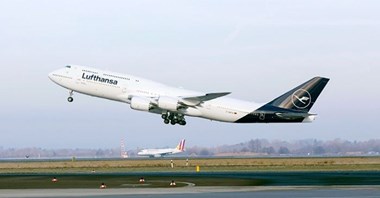 Lufthansa rozważa międzylądowania na tankowanie dalekich lotów