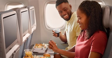 Emirates poddają recyklingowi i ponownie wykorzystują 88 tys. kilogramów plastiku rocznie 