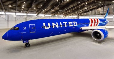 United Airlines świętują 250-lecie USA. Specjalne malowanie Stars and Stripes (zdjęcia)