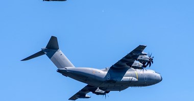 Próbny przelot przed Świętem Wojska Polskiego. A400M w asyście F-16, zabrakło F-35 (zdjęcia)