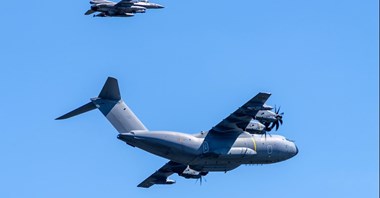 Próbny przelot przed Świętem Wojska Polskiego. A400M w asyście F-16, zabrakło F-35 (zdjęcia)