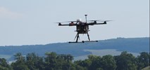Honeywell Aerospace z anteną satelitarną do lotów dronów poza zasięgiem wzroku operatora