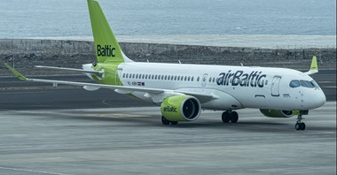 Obligatariusze wsparli plan airBaltic. Linia zabezpiecza płynność finansową
