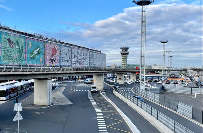 Paryż: Lipiec z ponad 10 mln pasażerów na lotniskach Orly i CDG