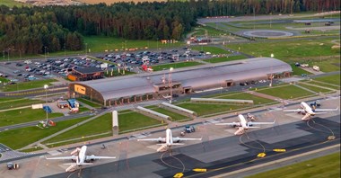 Lotnisko Modlin. Ponad 423 tys. pasażerów w sierpniu