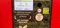 Butelkomat na krakowskim lotnisku. Można zbierać opakowania z kaucją i nie oddawać pieniędzy? 