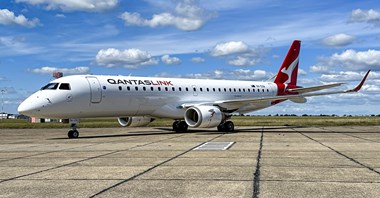 Pierwszy E190 QantasLink dotarł do Australii. Koniec ery Fokkerów coraz bliżej