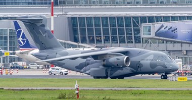 Wizyta czeskiego Embraera C-390M w Warszawie (zdjęcia)