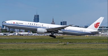 Warszawa. B777-300ER Air China także w sezonie zimowym