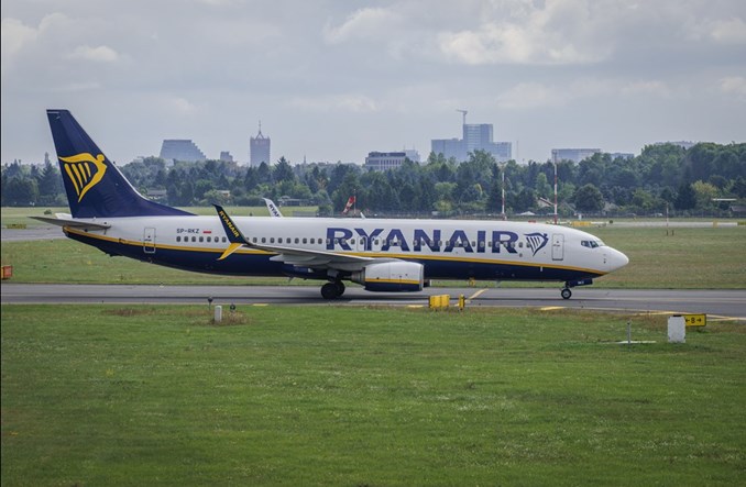 Ryanair świętuje pierwsze loty z Poznania do Porto i Barcelony w ramach zimowego rozkładu lotów