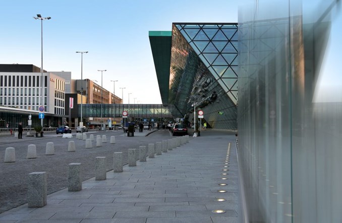 Kraków Airport: Otwarto kładkę łączącą hotel z terminalem