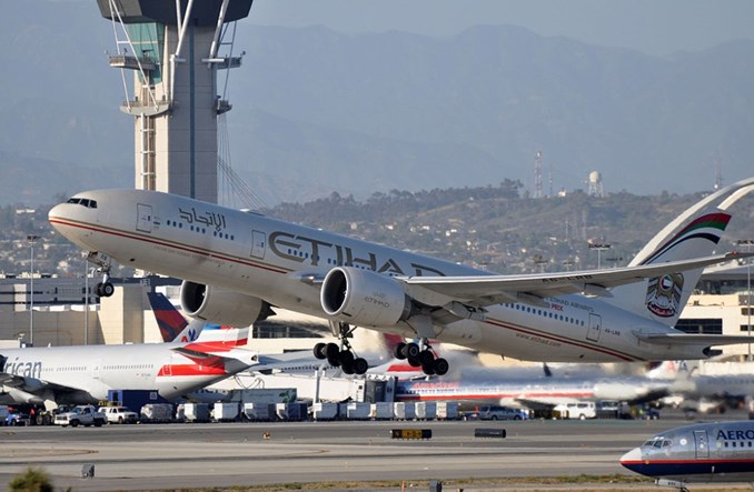 Rejs Etihad z pomocą dla Palestyny doleciał do Izraela z Abu Zabi